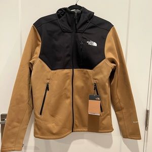 The North Face Apex Risor Hooded Soft Shell Jacket. Size Small. New with Tags.